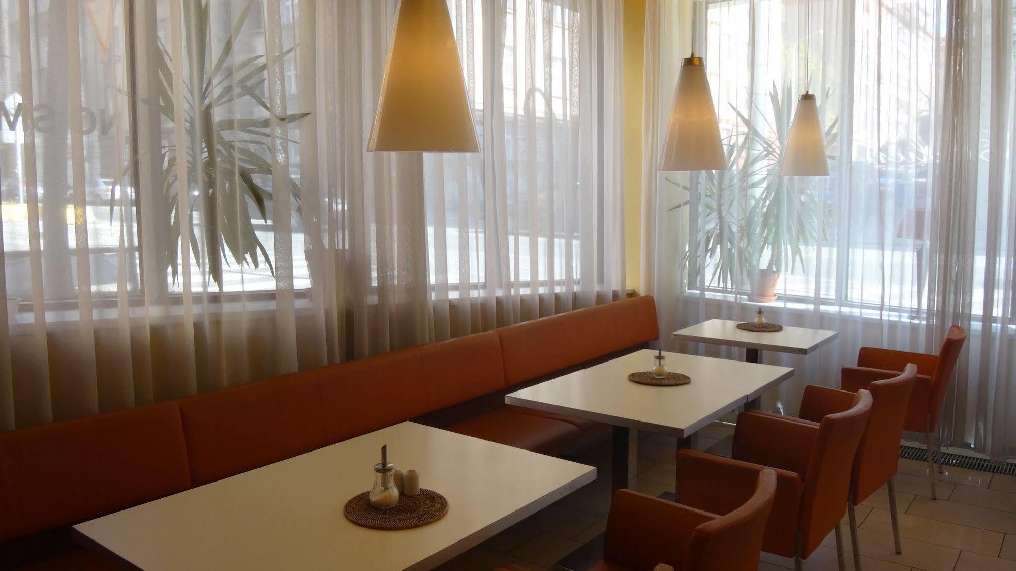 Hotel Ehrlich براغ المظهر الخارجي الصورة